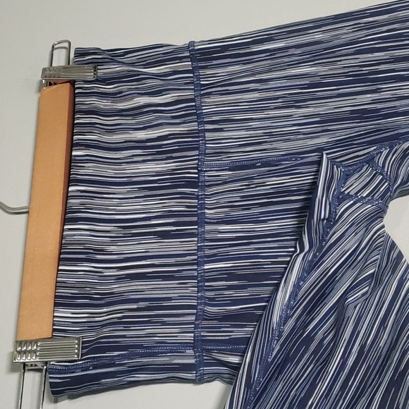 GapFit pants women's sz xs blue white abstract vertical lines activewear… - Picture 6 of 12